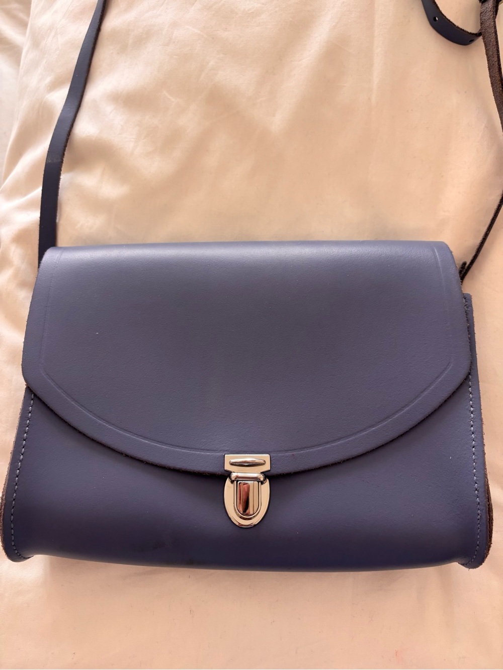 Classic Cambridge SatchelCrossbody Bag, hydrangea blue, mint condition